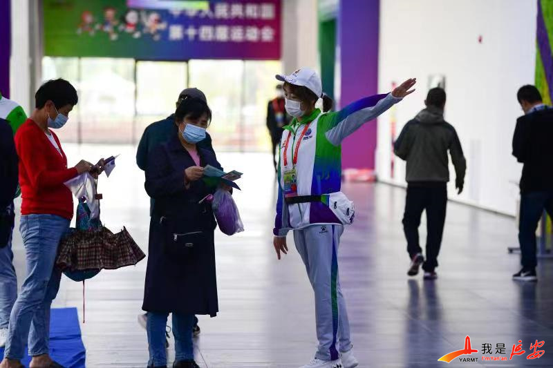 志愿服务 情暖赛场内外