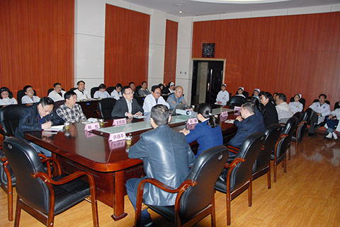 “血管新声代”血管病专家在东湖之滨齐聚“老友会”，共同《守望》健康